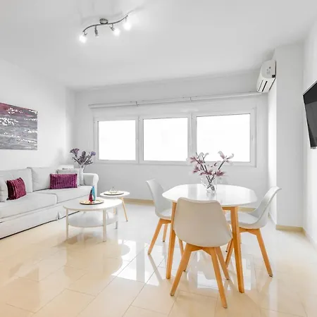 Luxurious Close To The Sea