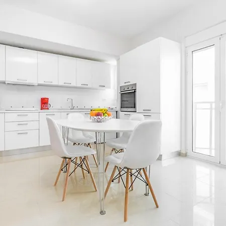 Daire Luxurious Close To The Sea Rhodes City